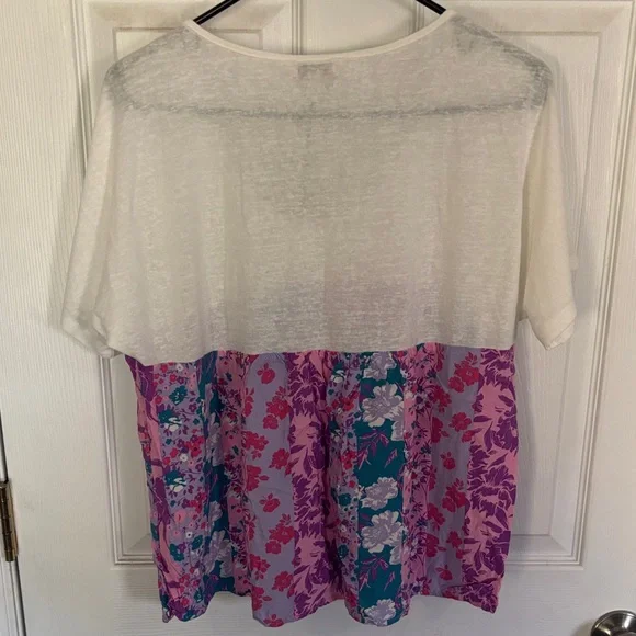 Andree White Scoop Neck Short Sleeve Top with Purple and Teal Floral Panel - Picture 5 of 8